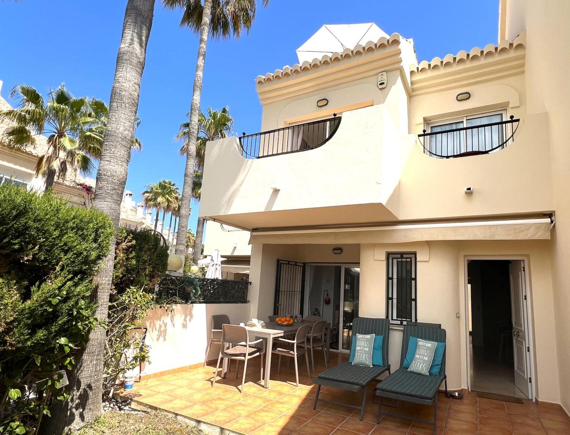 Stylish Townhouse In Beachfront Complex Marbella Eksteriør billede