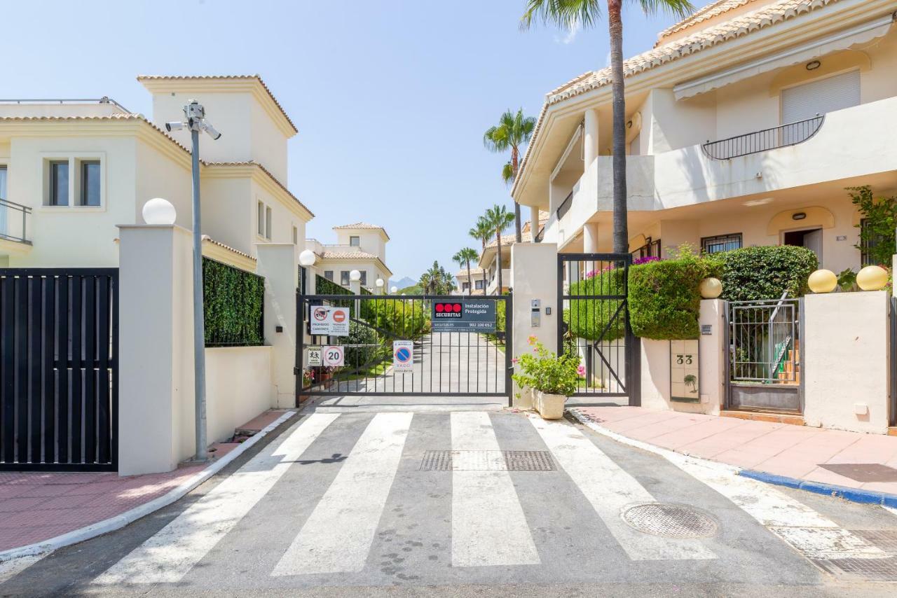 Stylish Townhouse In Beachfront Complex Marbella Eksteriør billede