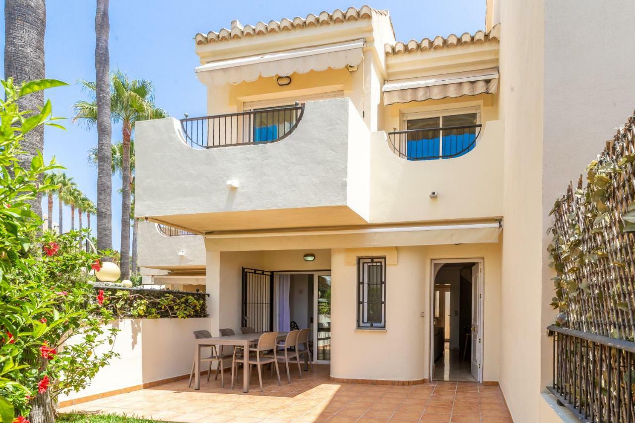 Stylish Townhouse In Beachfront Complex Marbella Eksteriør billede